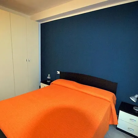 Daire Piazzo Sleeps 4 Pool Wifi