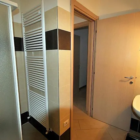 Piazzo Sleeps 4 Pool Wifi Daire Vercana